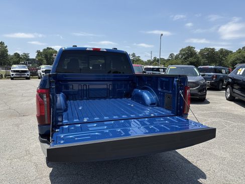 Used 2025 Ford F150 XLT w/ Equipment Group 302A MID RWD image 9