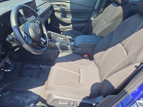 Used 2025 Honda Accord Sport image 15