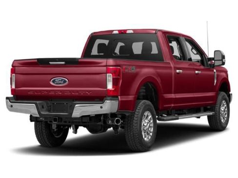 Used 2019 Ford F250 XLT w/ XLT Premium Package AWD/4WD image 3