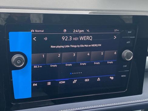 New 2026 Volkswagen Taos SEL image 5