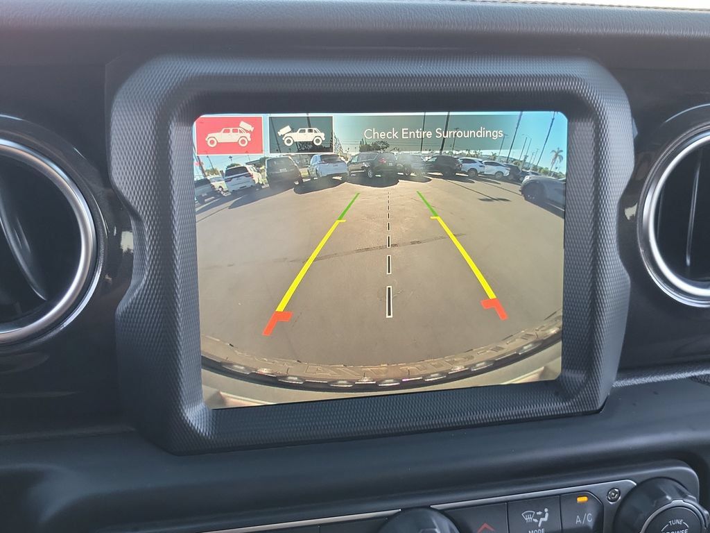 Used 2022 Jeep Wrangler Unlimited Rubicon w/ Dual Top Group AWD/4WD image 11