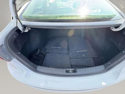 Used 2018 Hyundai Elantra Value Edition image 16