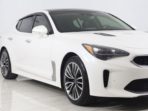 Used 2018 Kia Stinger Premium image 43