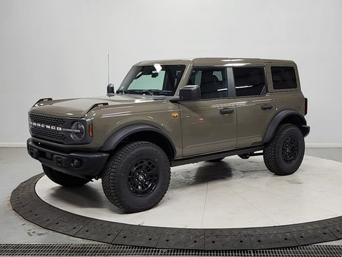 New 2026 Ford Bronco Badlands AWD/4WD image 3