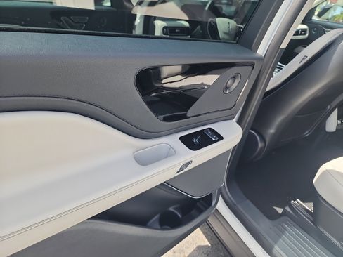 New 2026 Lincoln Aviator Reserve AWD/4WD image 18