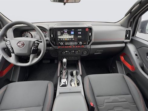 Used 2025 Nissan Frontier Pro-X w/ Pro Convenience Package image 19