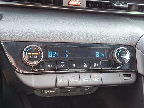 Certified 2025 Hyundai Elantra Sport image 15