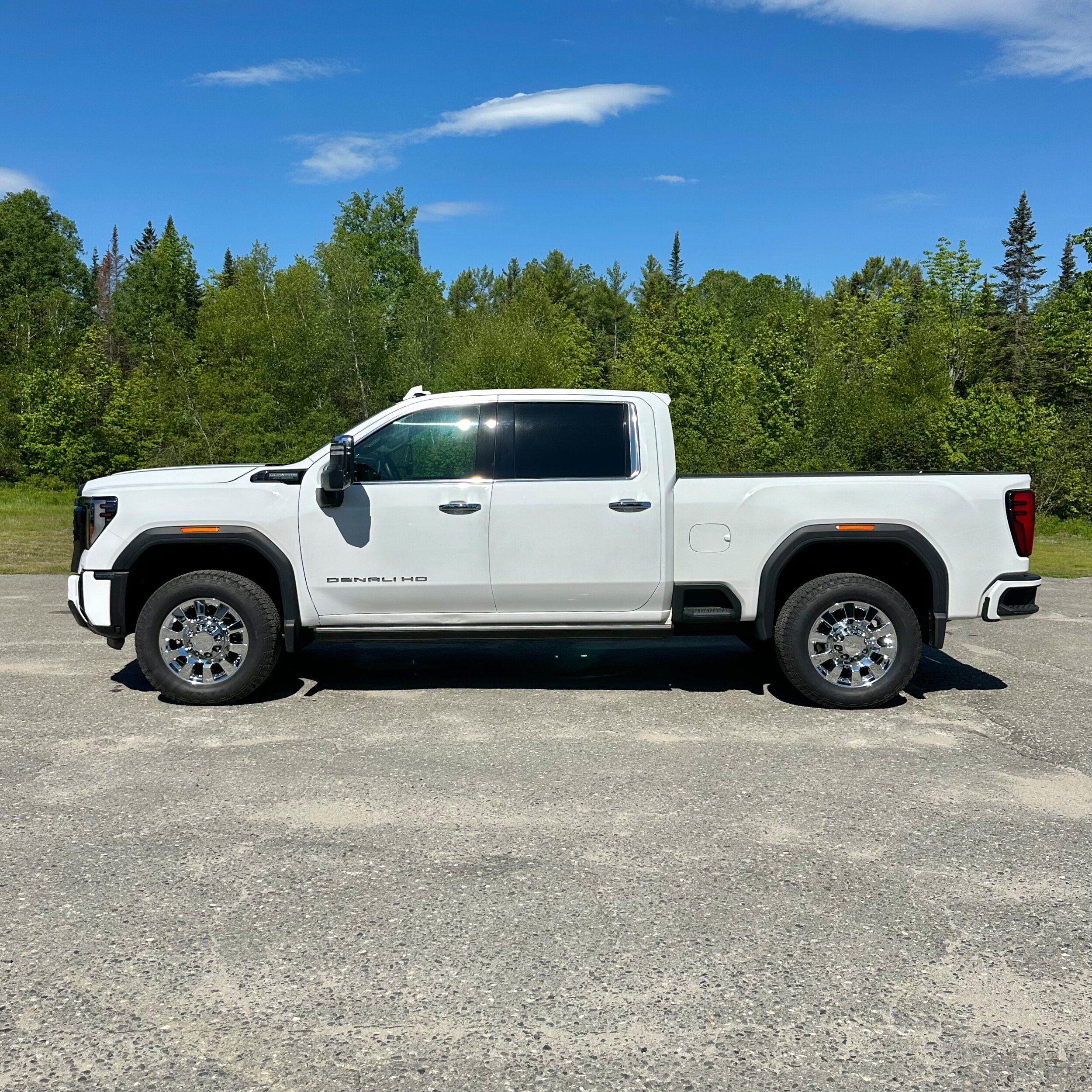 Used 2025 GMC Sierra 2500 Denali Ultimate AWD/4WD image 6