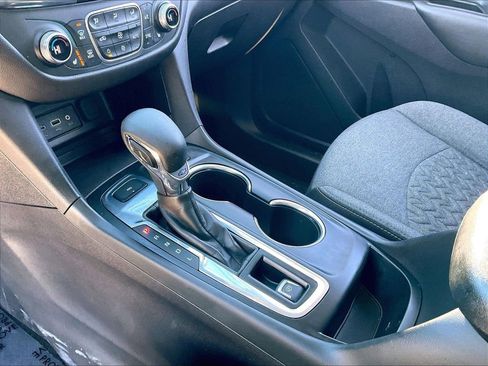 Used 2024 Chevrolet Equinox LT image 19