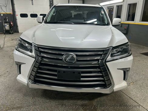 Used 2017 Lexus LX 570 4WD image 8
