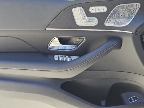 Certified 2025 Mercedes-Benz GLS 450 GLS 450 image 24
