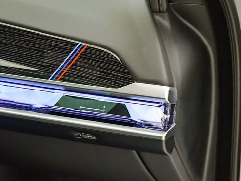 New 2026 BMW 740i w/ Premium Package image 17