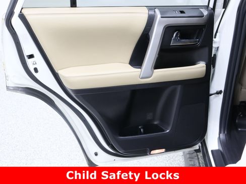 Used 2020 Toyota 4Runner SR5 Premium image 27