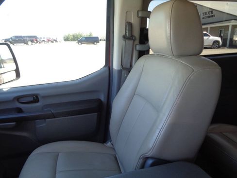 Used 2019 Nissan NV 3500 SL RWD image 35
