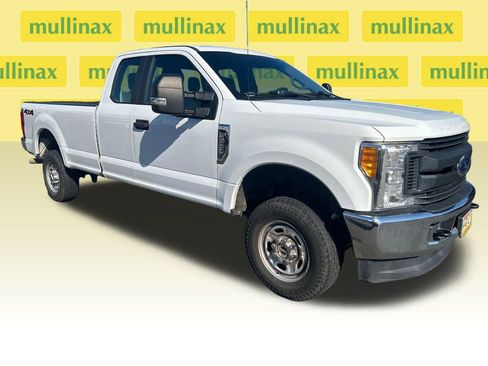 Used 2017 Ford F250 XL w/ Power Equipment Group AWD/4WD image 1