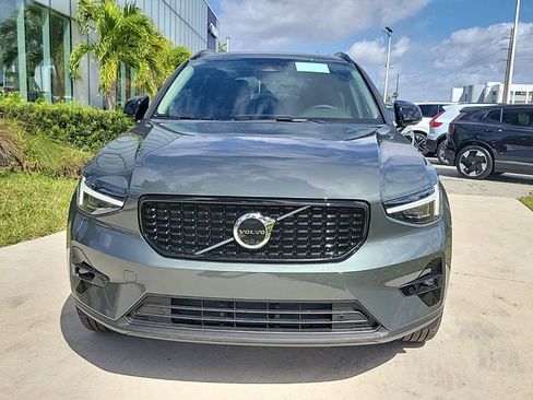 New 2026 Volvo XC40 B5 Ultra w/ Protection Package Premier image 2