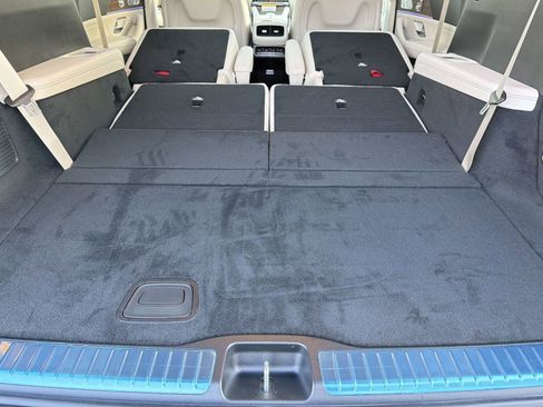 New 2026 Mercedes-Benz GLS 450 4MATIC image 34
