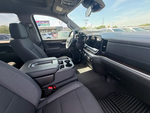 Used 2025 GMC Sierra 1500 Elevation image 25