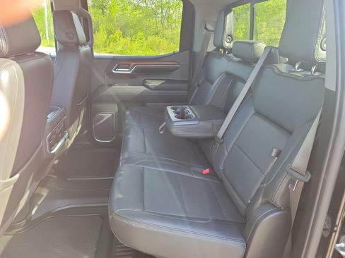 Used 2023 GMC Sierra 1500 Denali AWD/4WD image 16