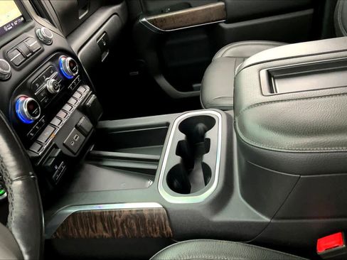 Used 2021 GMC Sierra 1500 Denali w/ Denali Premium Package image 17