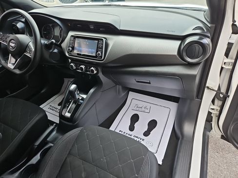 Used 2020 Nissan Kicks S FWD image 23