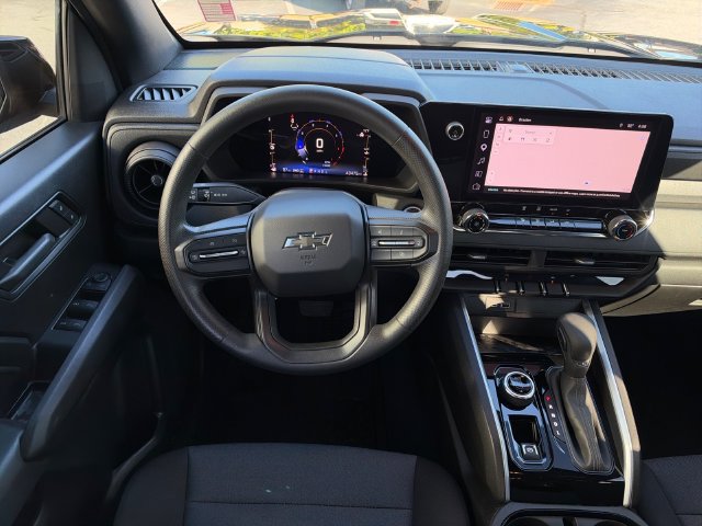 Used 2023 Chevrolet Colorado Trail Boss w/ Technology Package AWD/4WD image 13