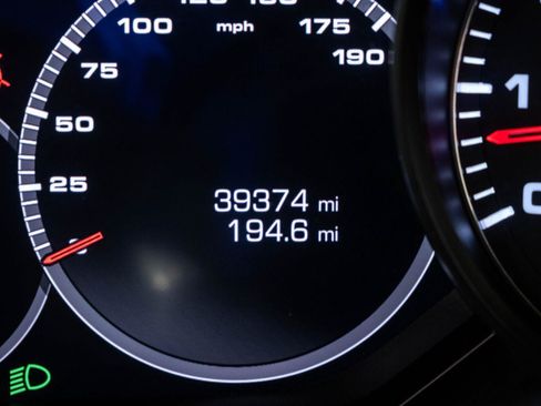 Used 2020 Porsche Cayenne S AWD/4WD image 11