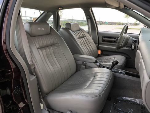 Used 1996 Chevrolet Impala SS RWD image 18