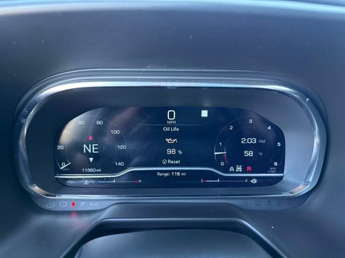 Used 2022 GMC Yukon SLT w/ SLT Luxury Package image 32