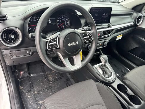 Used 2024 Kia Forte LXS FWD image 17