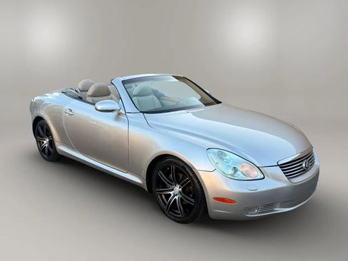 Used 2003 Lexus SC 430 Convertible RWD image 2