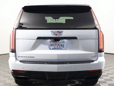 Used 2026 Cadillac Escalade ESV Sport w/ Touring Package AWD/4WD image 5