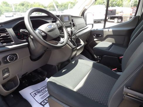 Used 2025 Ford Transit 250 Low Roof w/ Exterior Upgrade Package RWD image 16