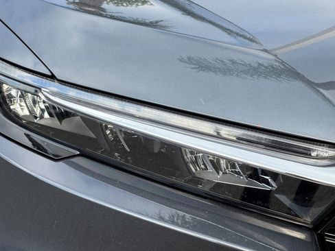 Used 2025 Honda CR-V EX-L image 10