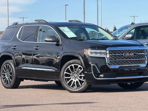 Used 2023 GMC Acadia Denali w/ Black Diamond Edition image 2