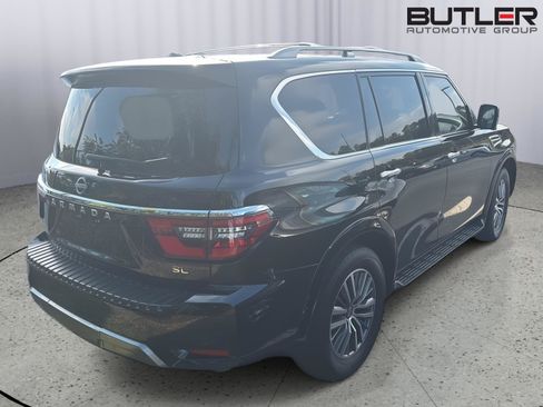 Used 2023 Nissan Armada SL w/ Captain's Chairs Package AWD/4WD image 9