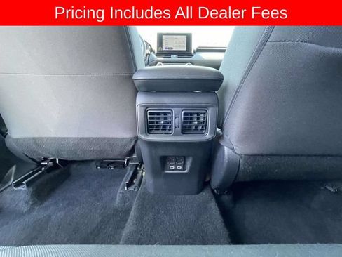 Used 2025 Toyota RAV4 XLE AWD/4WD image 17