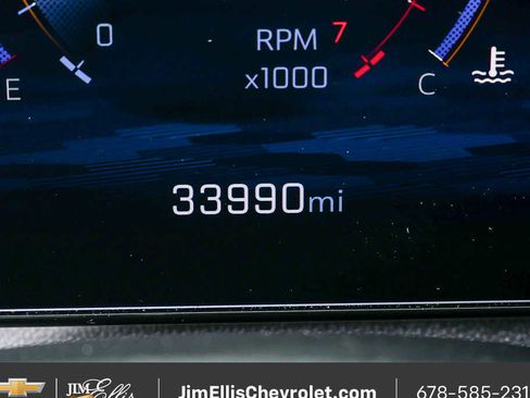 Used 2025 Chevrolet Traverse LT image 11