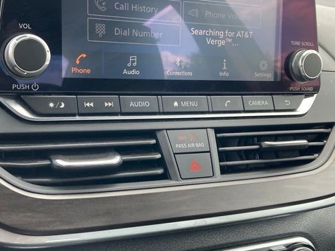 Used 2024 Nissan Altima 2.5 SV image 22