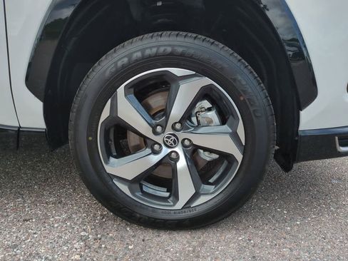Used 2025 Toyota RAV4 SE AWD/4WD image 11