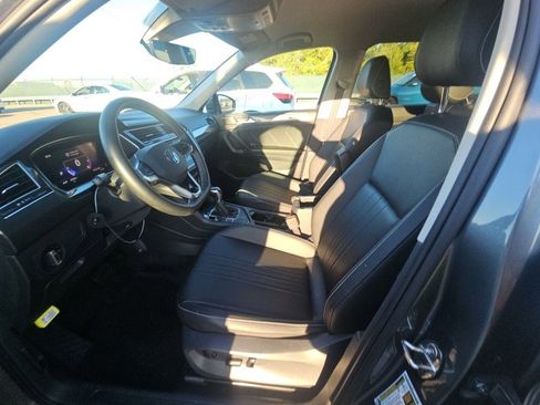 Used 2023 Volkswagen Tiguan SE image 27