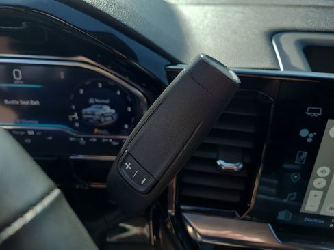 Used 2024 Chevrolet Silverado 1500 RST image 28