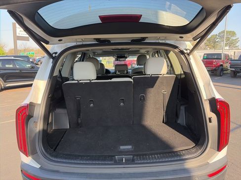 Used 2021 Kia Telluride EX image 10