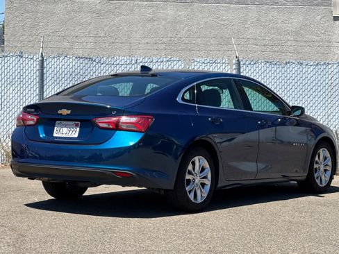 Used 2019 Chevrolet Malibu LT w/ Driver Confidence Package FWD image 3