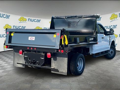 New 2025 Ford F350 XL w/ XL Chrome Package image 7