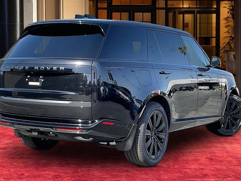 New 2026 Land Rover Range Rover Long Wheelbase SE AWD/4WD image 4