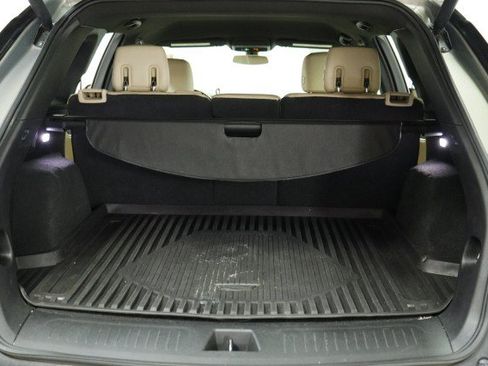 Used 2019 Cadillac XT5 FWD image 31