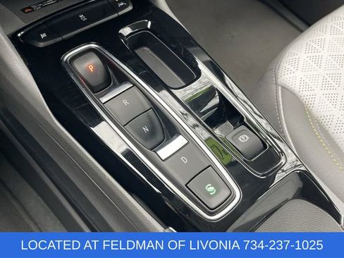 Used 2023 Chevrolet Bolt EUV Premier image 15