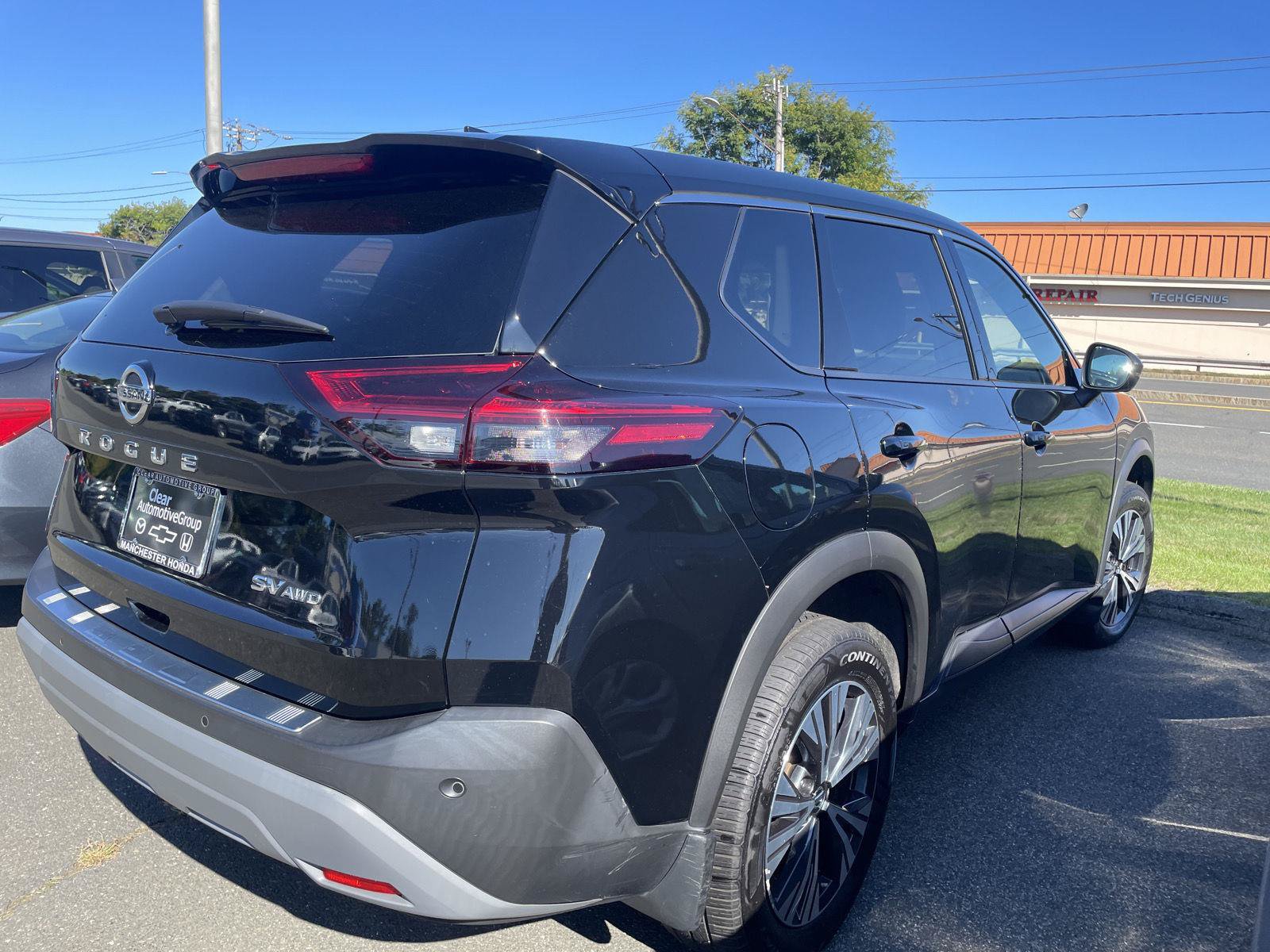 Used 2021 Nissan Rogue SV AWD/4WD image 5