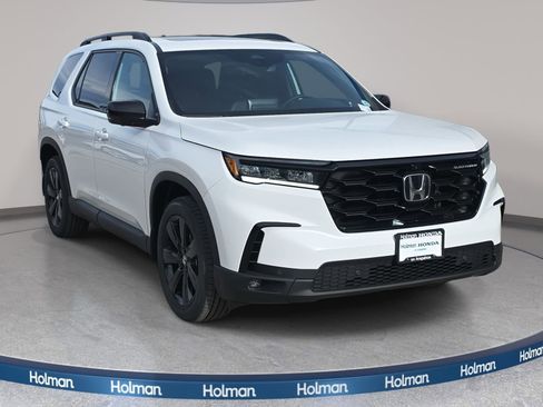 New 2025 Honda Pilot Black Edition image 3